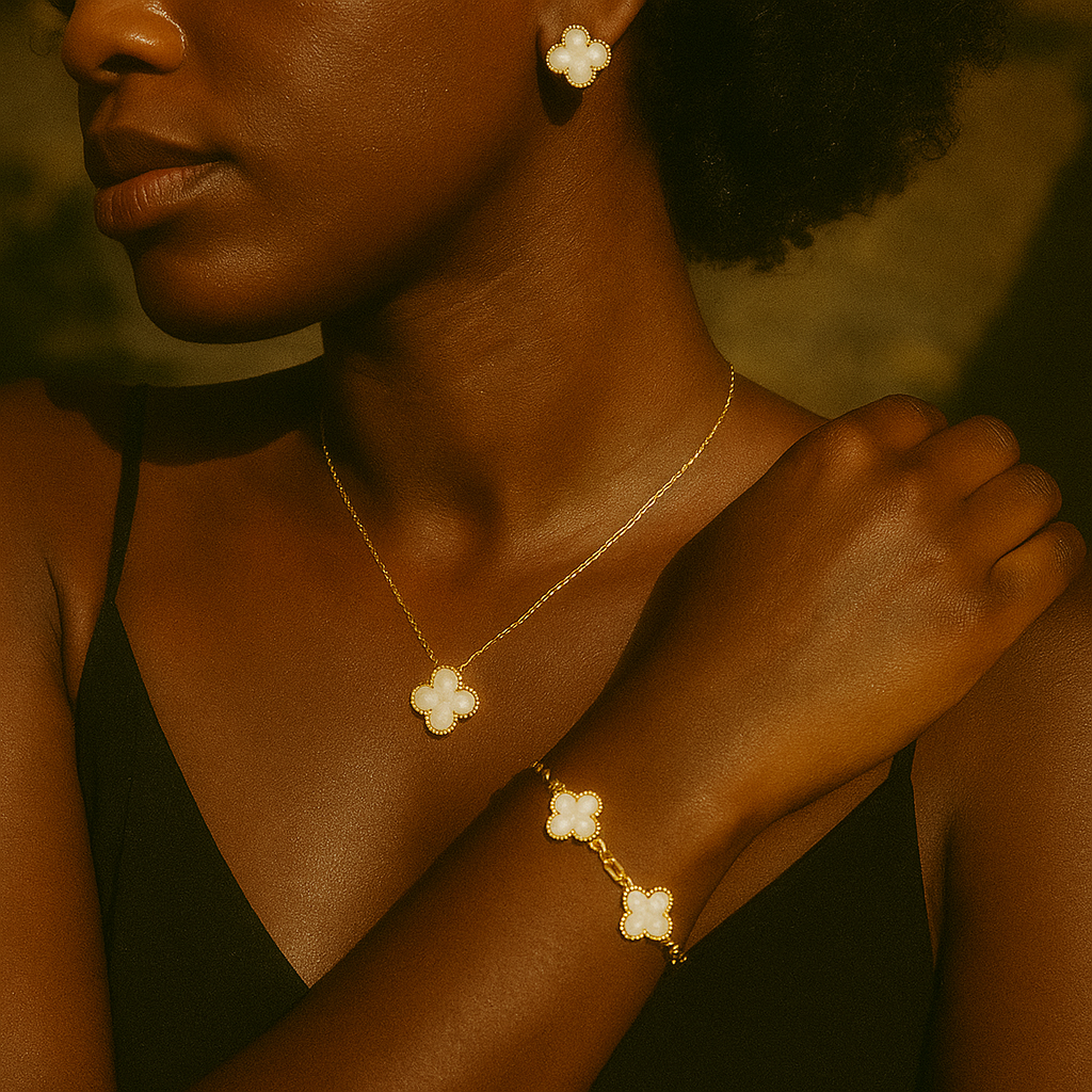 Aglaé | Boucles d’Oreilles Élégantes Trèfle
