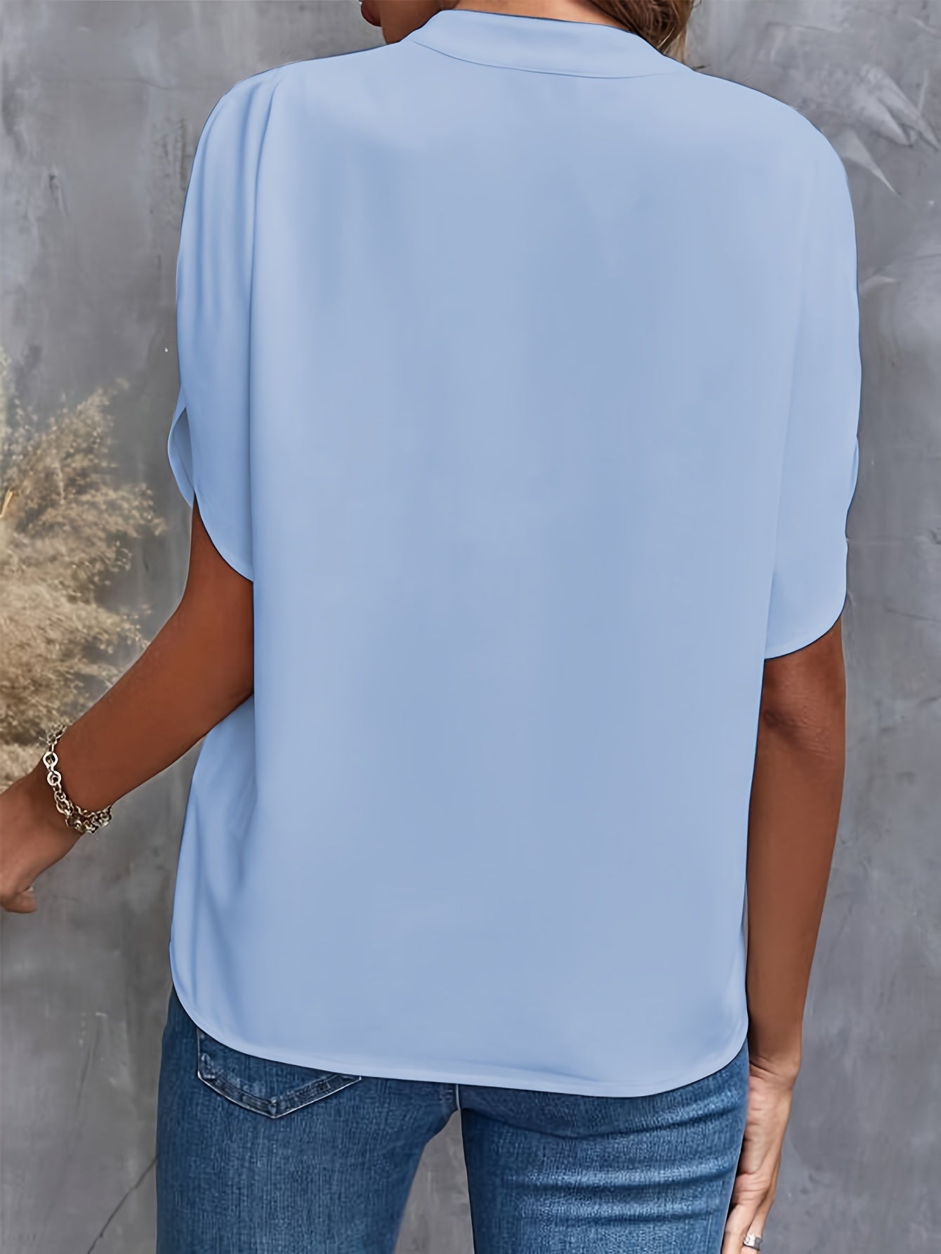 Sylviane | Blouse Unie à Col V Élégante et Confortable