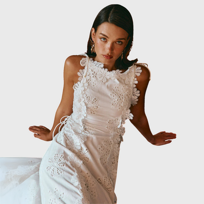 Armandine | Robe longue brodée en dentelle