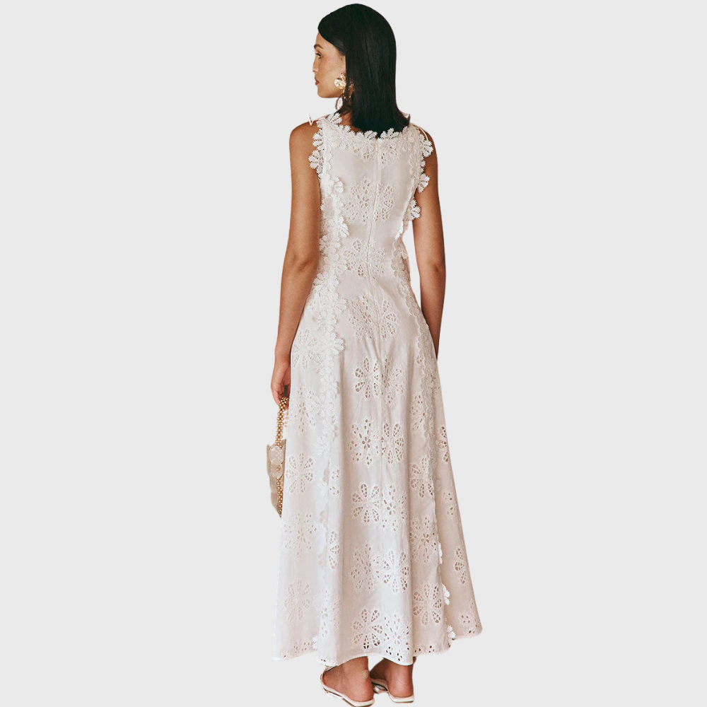 Armandine | Robe longue brodée en dentelle