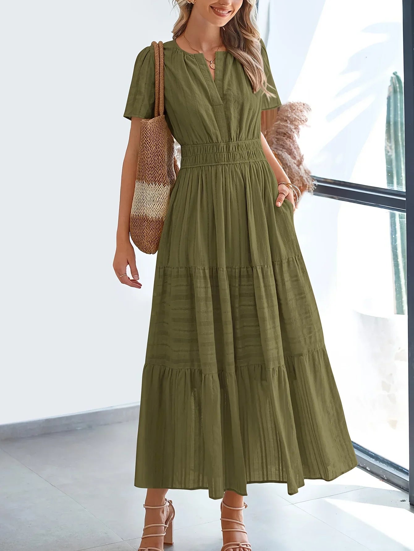Salomé Lou | ROBE ÉLÉGANTE ET FLATTEUSE