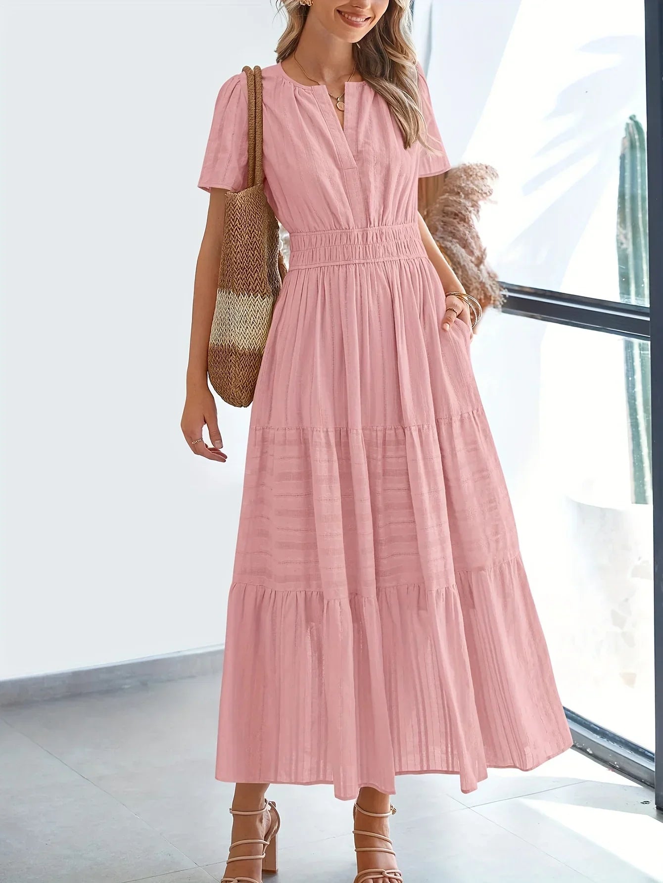 Salomé Lou | ROBE ÉLÉGANTE ET FLATTEUSE