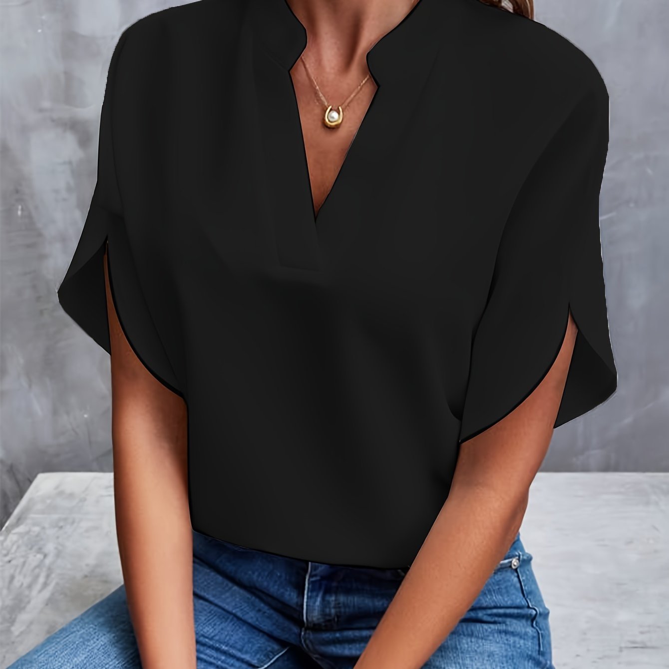 Sylviane | Blouse Unie à Col V Élégante et Confortable