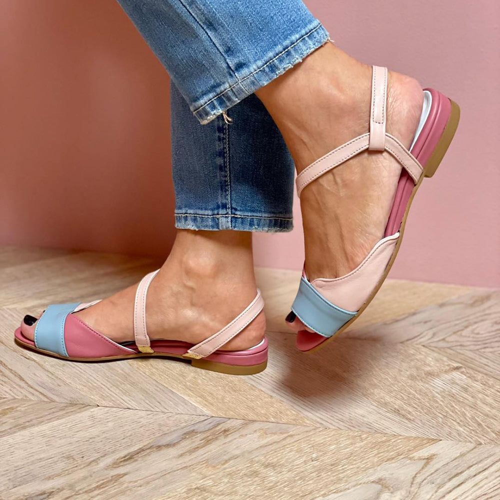 Opaline | Sandales roses asymétriques à la mode color block pour un look unique