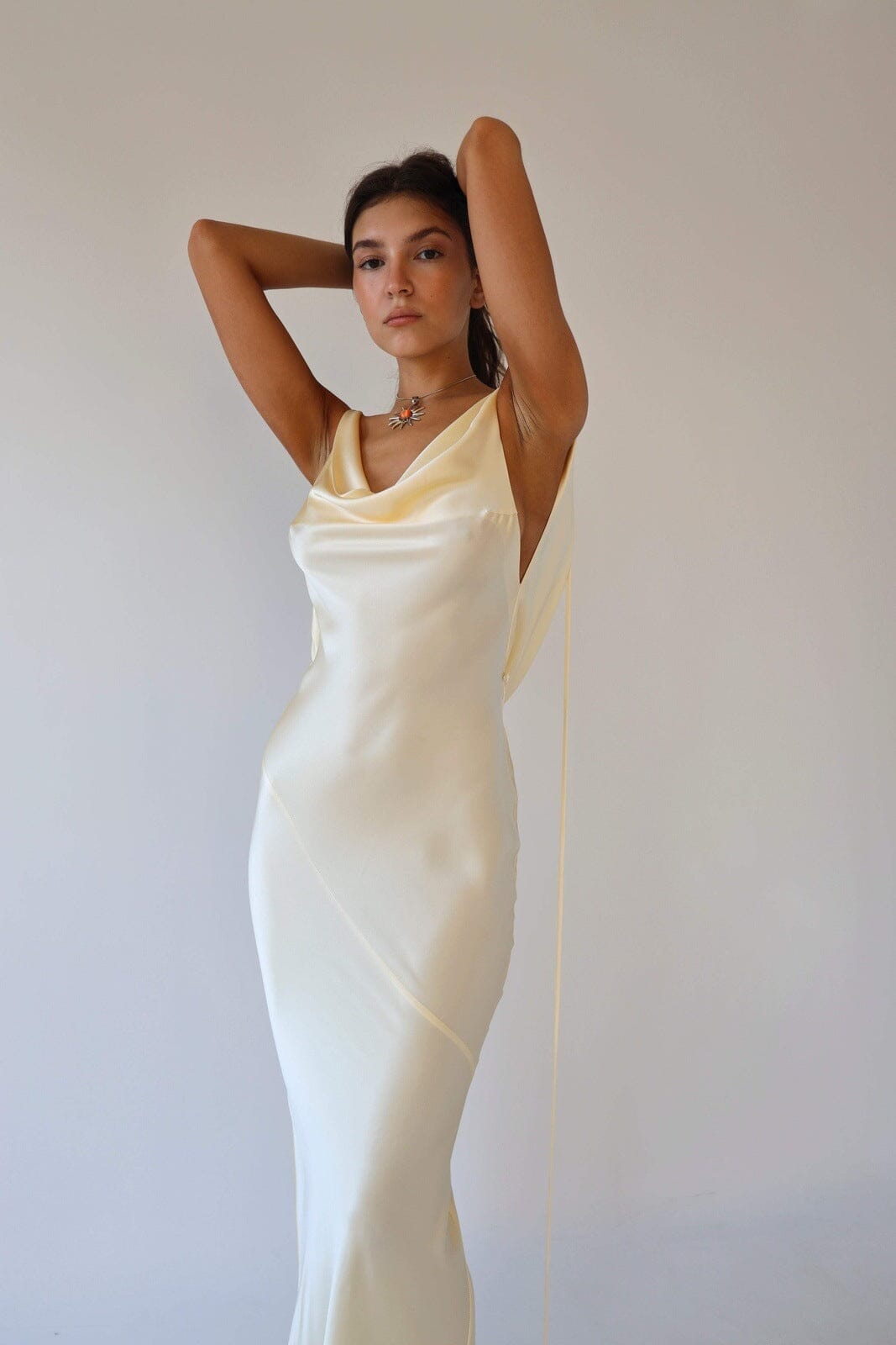 Florette | Élégante Robe Maxi en Soie avec Dos Nu