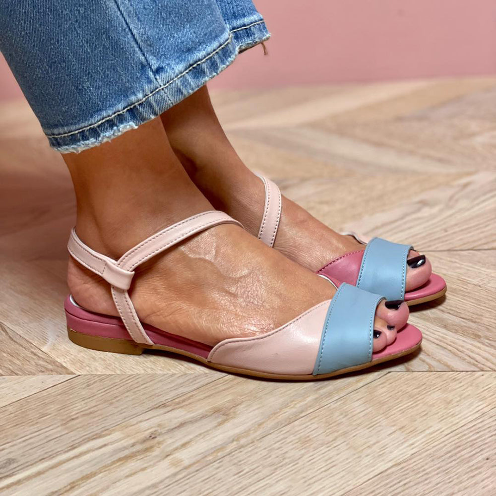 Opaline | Sandales roses asymétriques à la mode color block pour un look unique