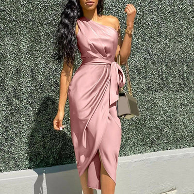 Caprice | Robe Maxi Asymétrique en Soie avec Volants
