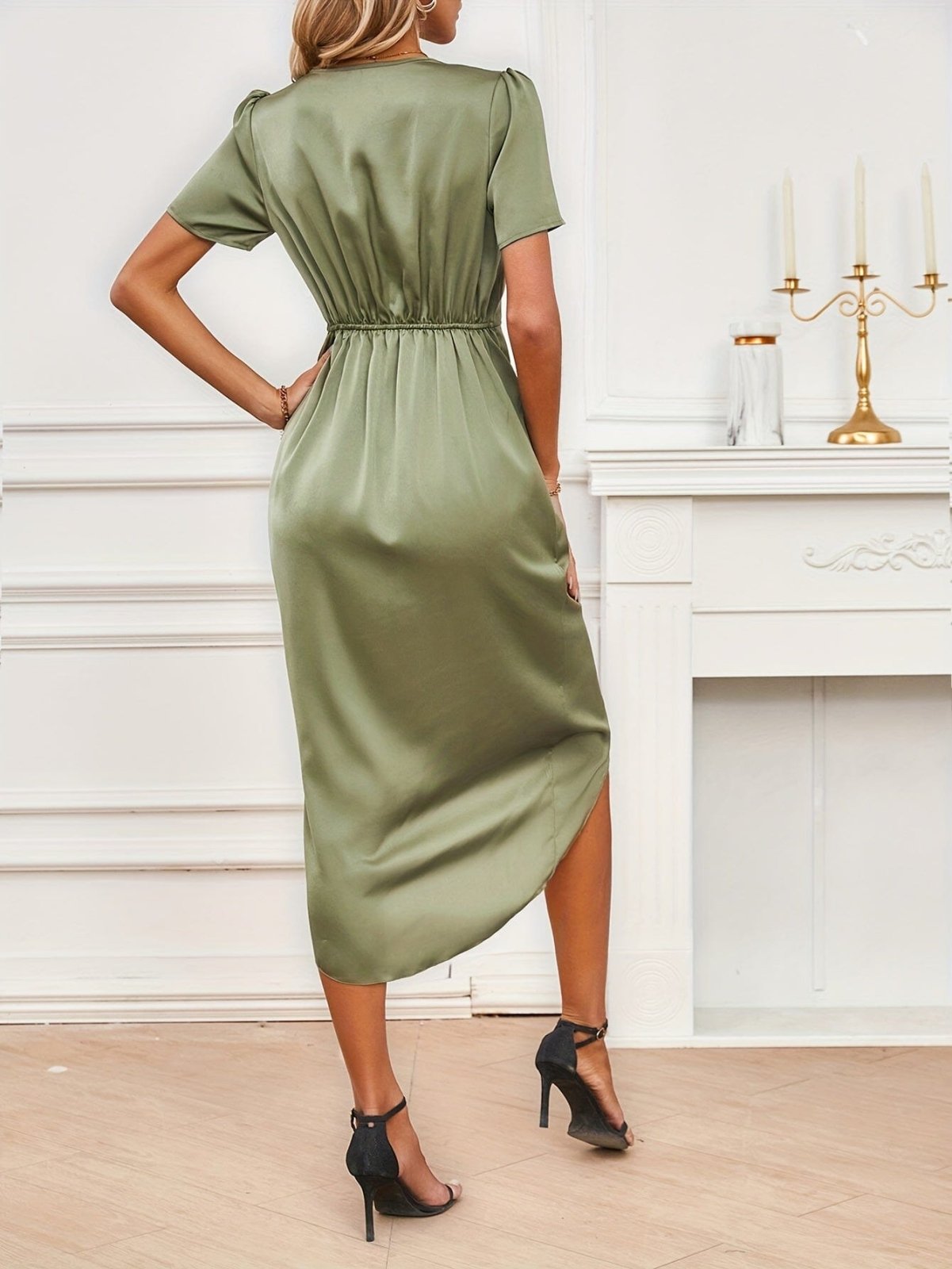 Dorine | Robe Enveloppante Élégante en Soie