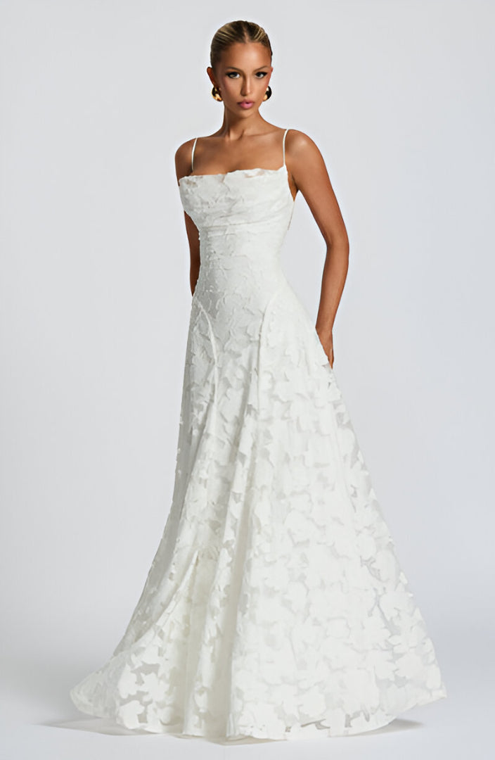 Céphise | Robe longue en dentelle délicate