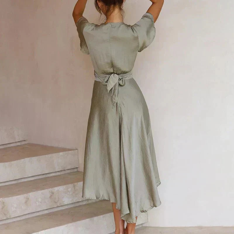 Fanchon | Robe Midi Élégante avec Manches Flutter