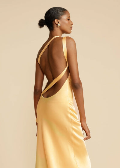 Amarante | Robe Maxi en Soie avec Élégantes Bretelles